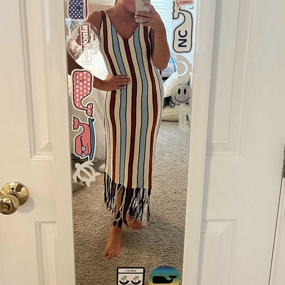 Vestique Dress